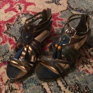 Super Cute Summer Shoe! Lots of details!